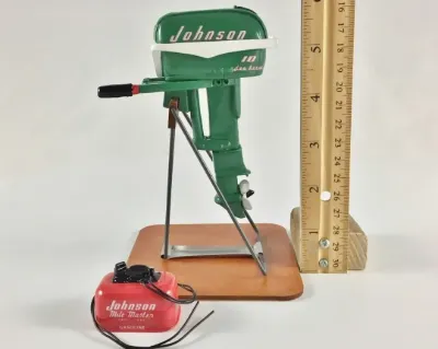Miniature Outboard, Green 1955 Johnson 10 HP by Blackway Boat Models